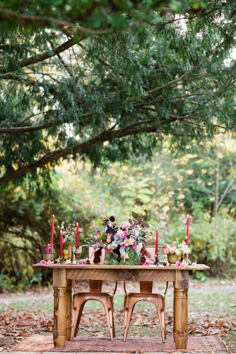 Bold Berry toned Vintage Inspired Wedding Ideas via TheELD.com