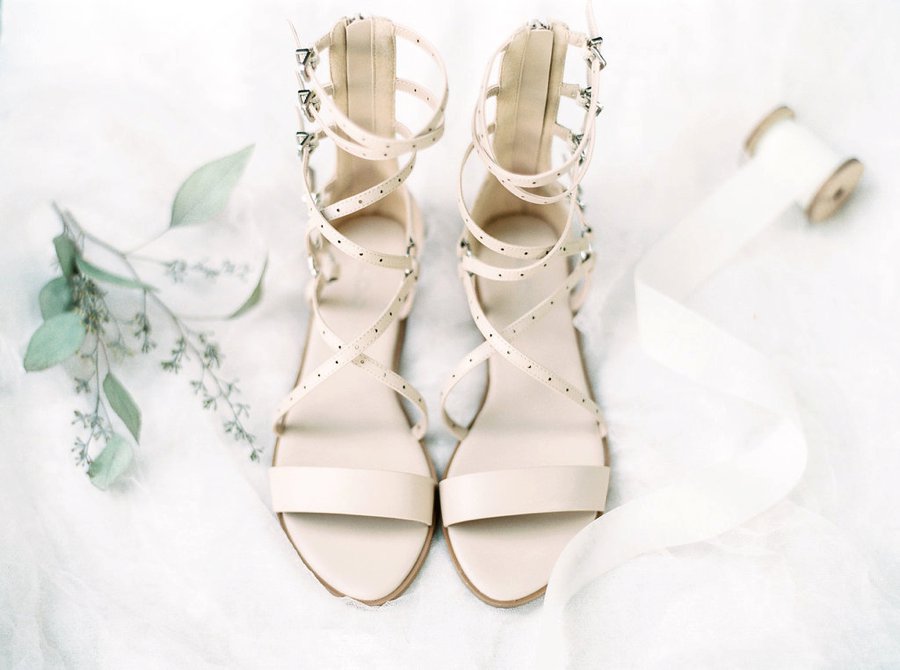 A Relaxed Bohemian Blush & Blue Maryland Wedding via TheELD.com