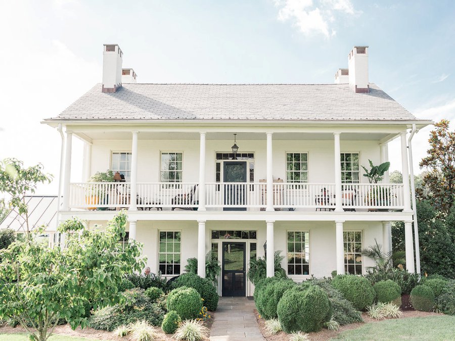 A Relaxed Bohemian Blush & Blue Maryland Wedding via TheELD.com