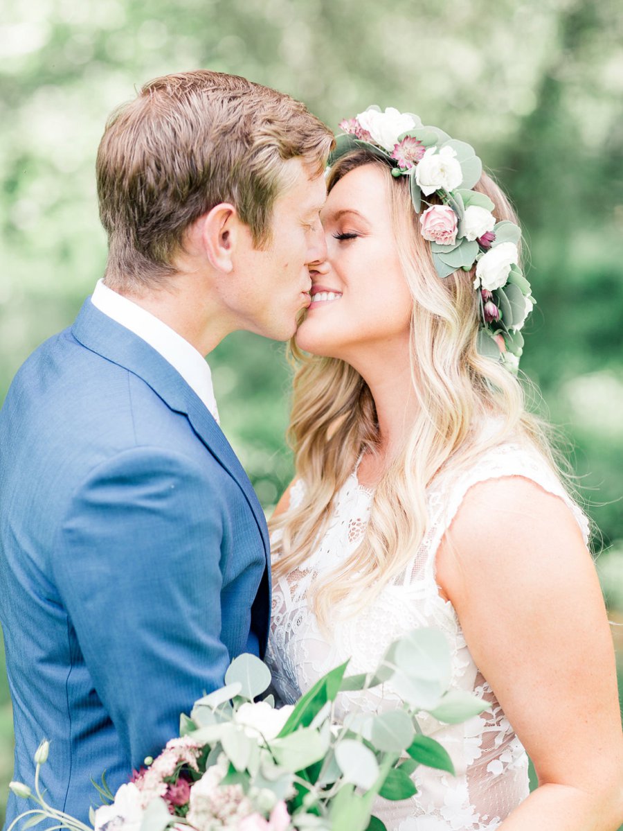 A Relaxed Bohemian Blush & Blue Maryland Wedding via TheELD.com