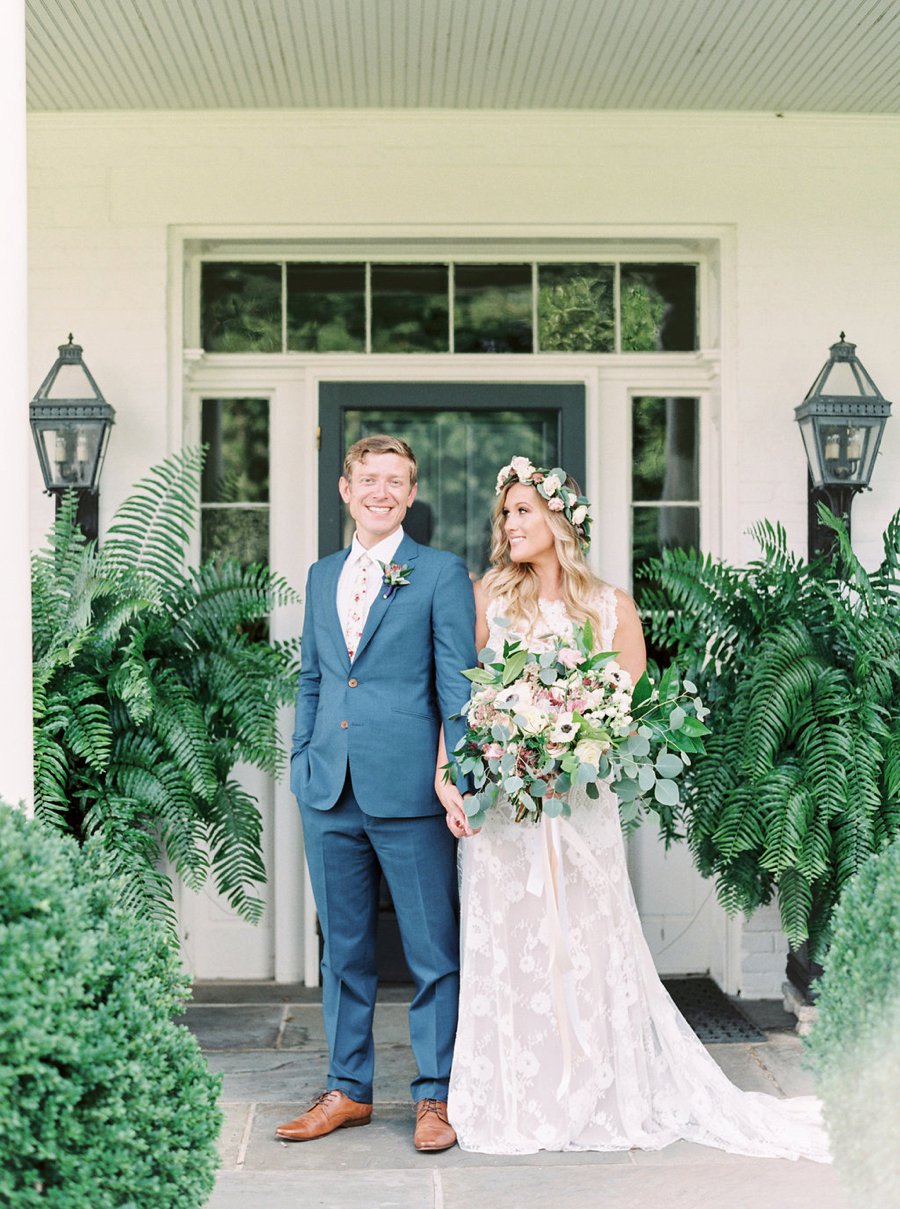 A Relaxed Bohemian Blush & Blue Maryland Wedding via TheELD.com