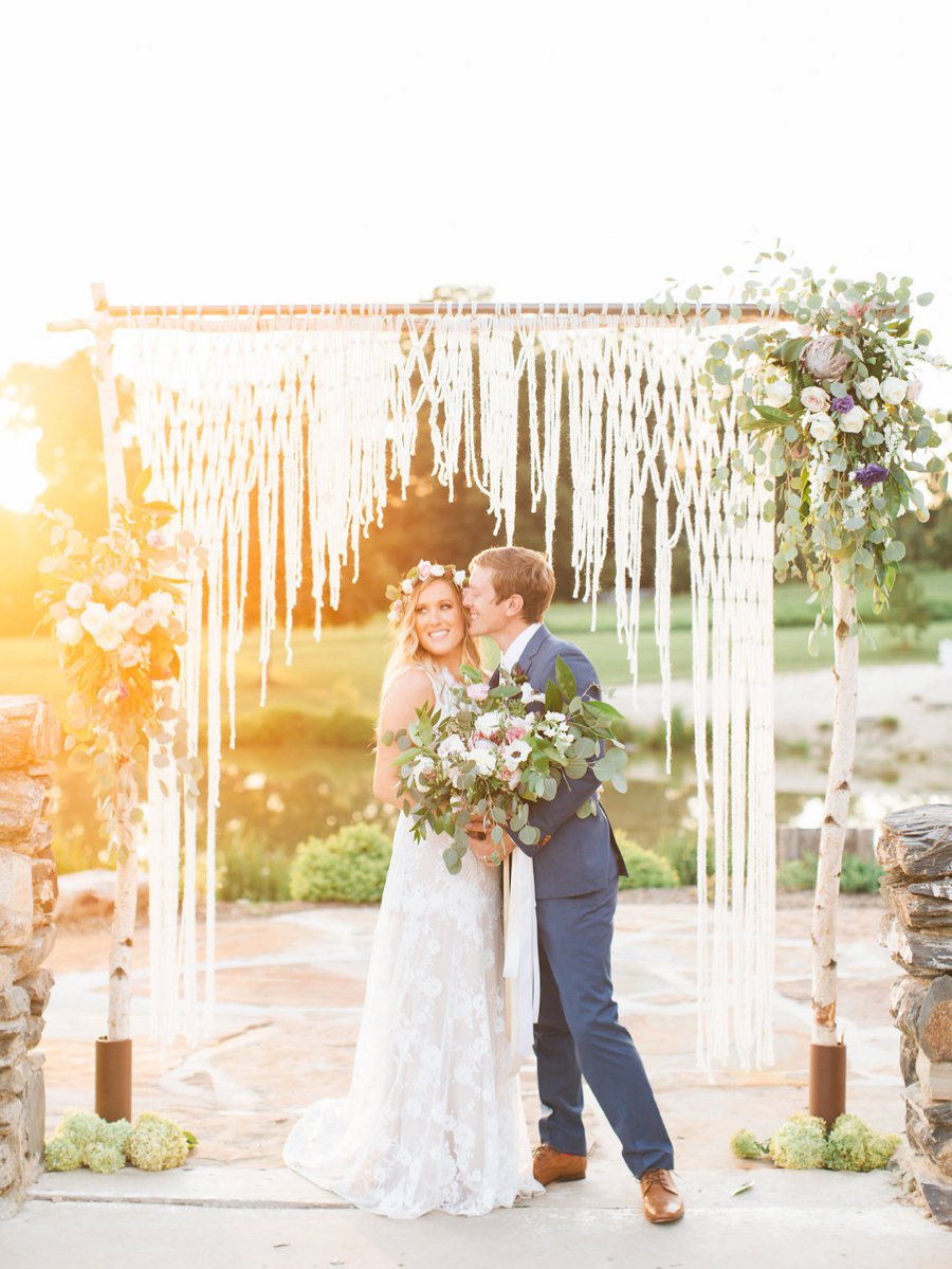 A Relaxed Bohemian Blush & Blue Maryland Wedding via TheELD.com