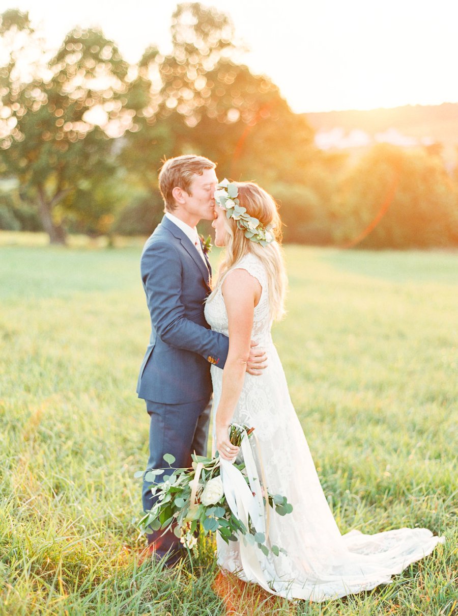 A Relaxed Bohemian Blush & Blue Maryland Wedding via TheELD.com