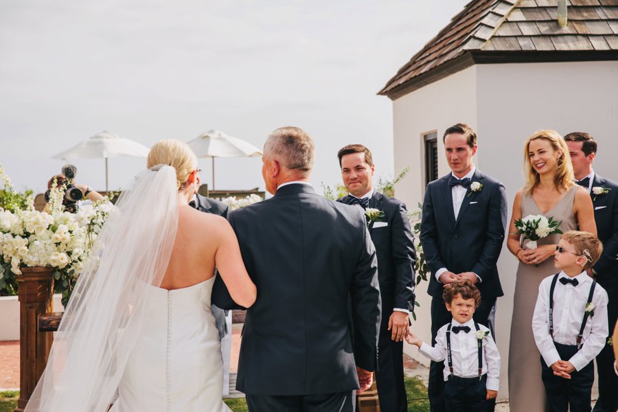 A Classic Green & White Florida Beach Wedding via TheELD.com