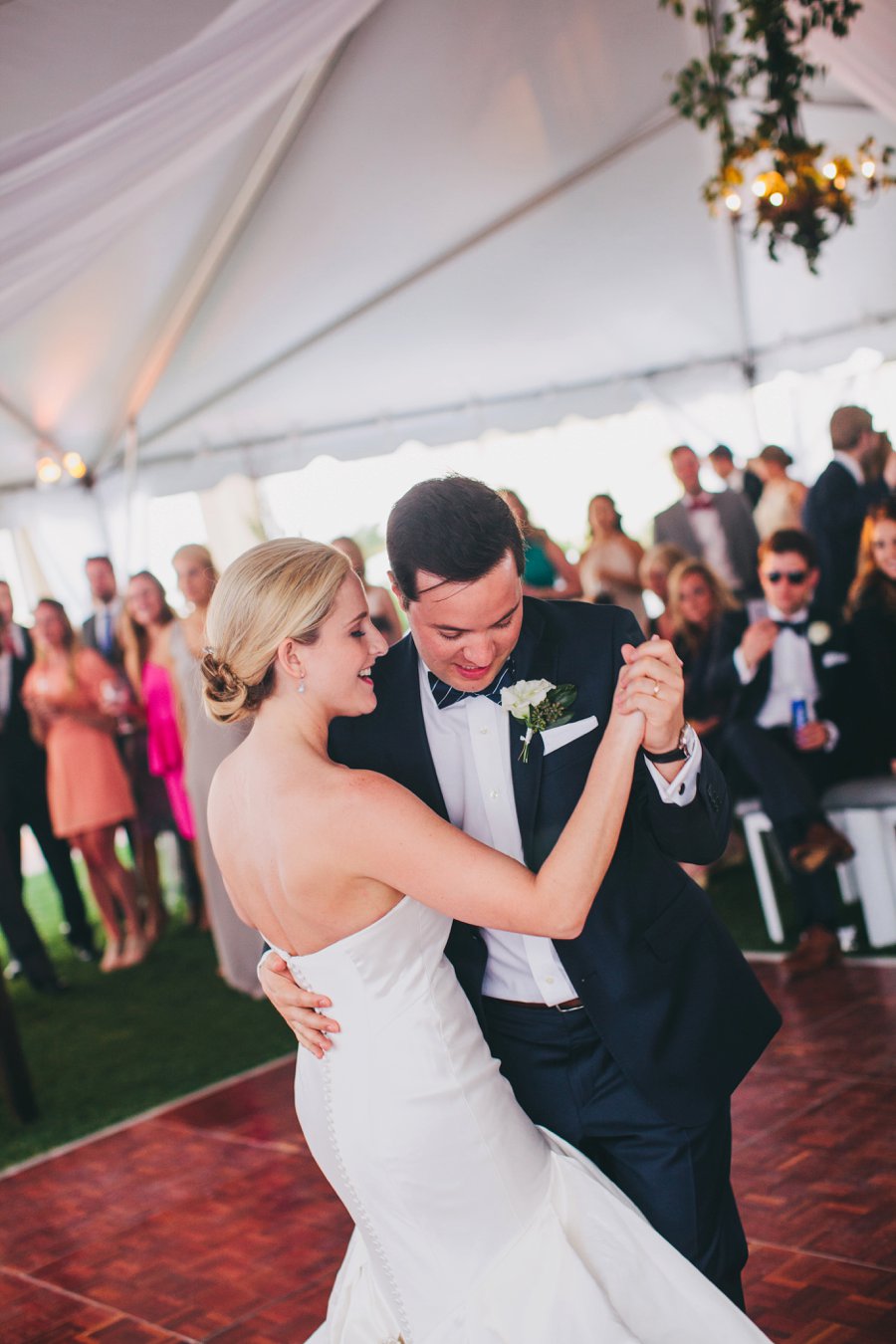 A Classic Green & White Florida Beach Wedding via TheELD.com