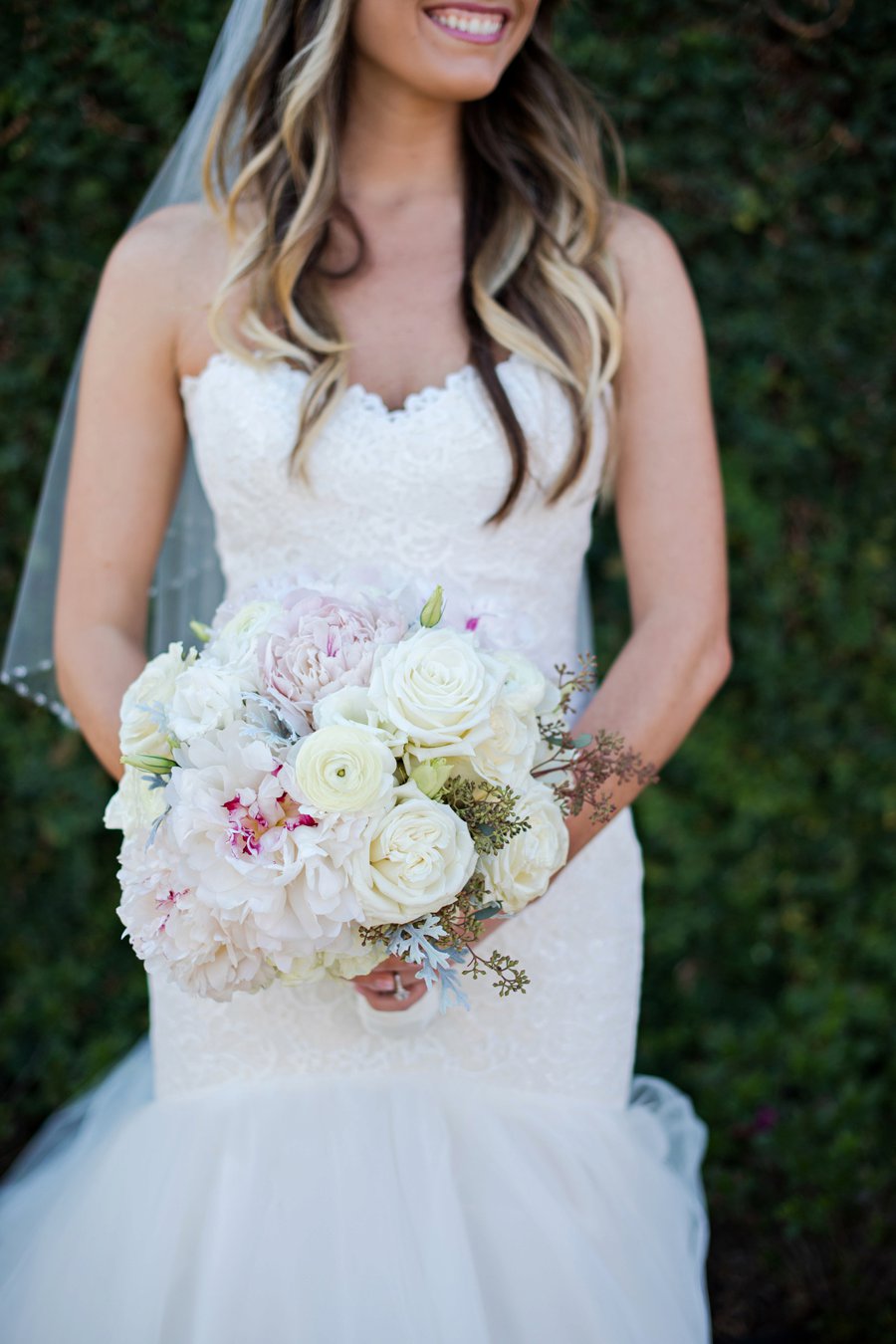 An Elegant White & Blush Rustic Florida Wedding via TheELD.com