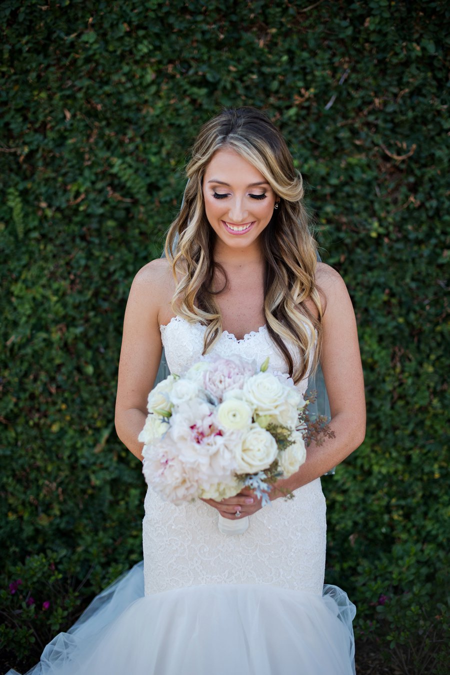 An Elegant White & Blush Rustic Florida Wedding via TheELD.com