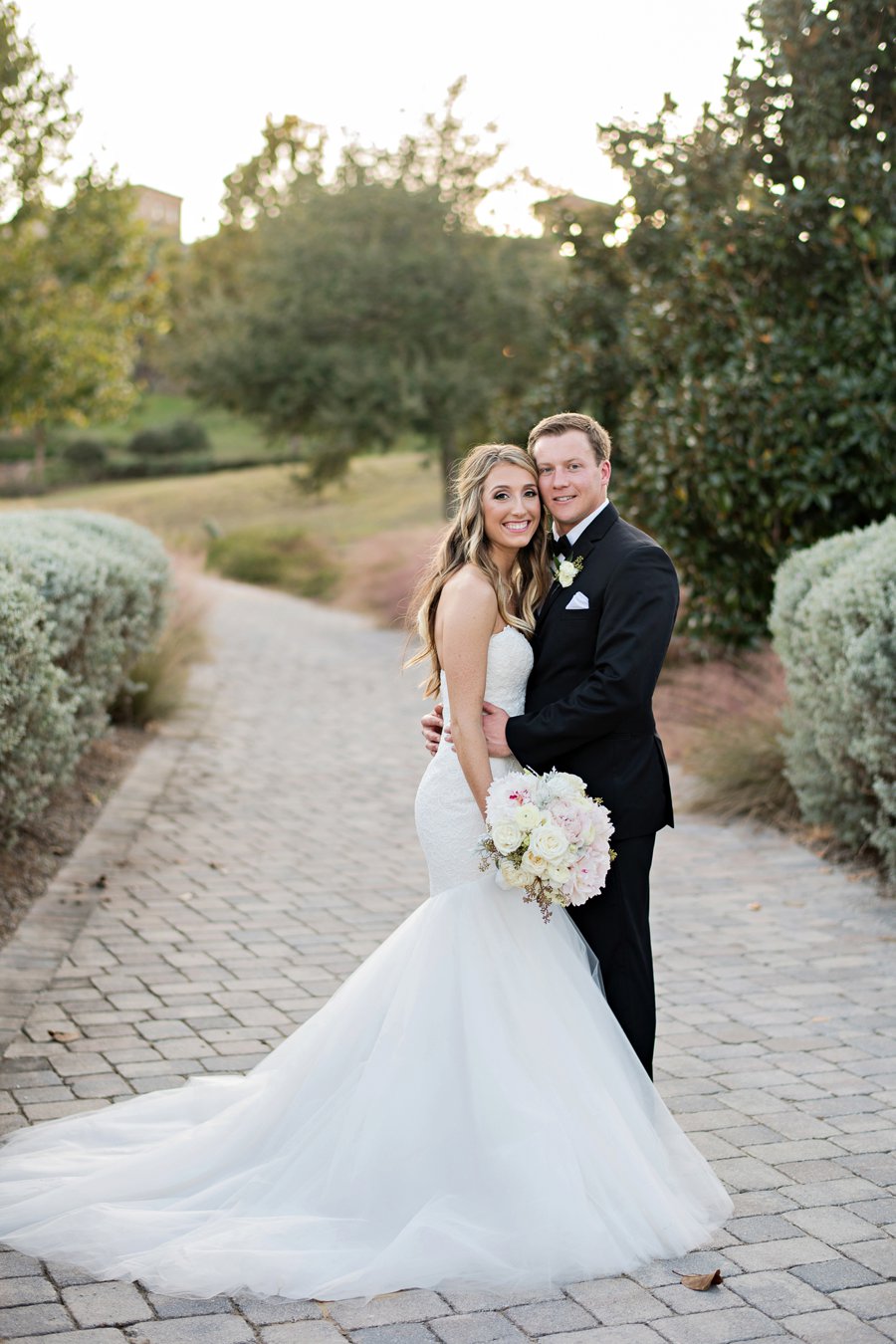 An Elegant White & Blush Rustic Florida Wedding via TheELD.com