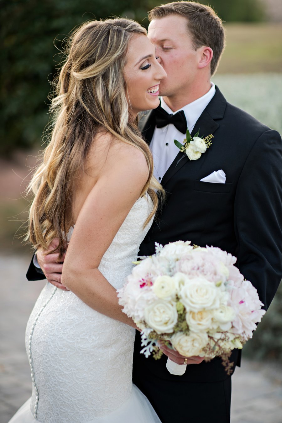 An Elegant White & Blush Rustic Florida Wedding via TheELD.com