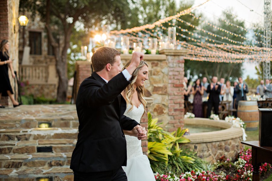 An Elegant White & Blush Rustic Florida Wedding via TheELD.com