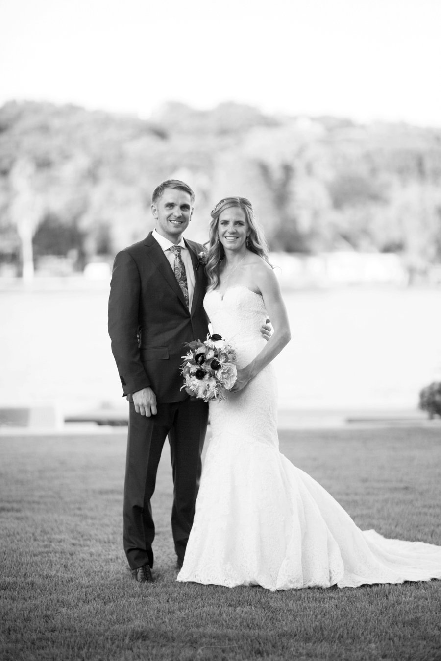 A Classic Blue, Green & White Texas Wedding via TheELD.com