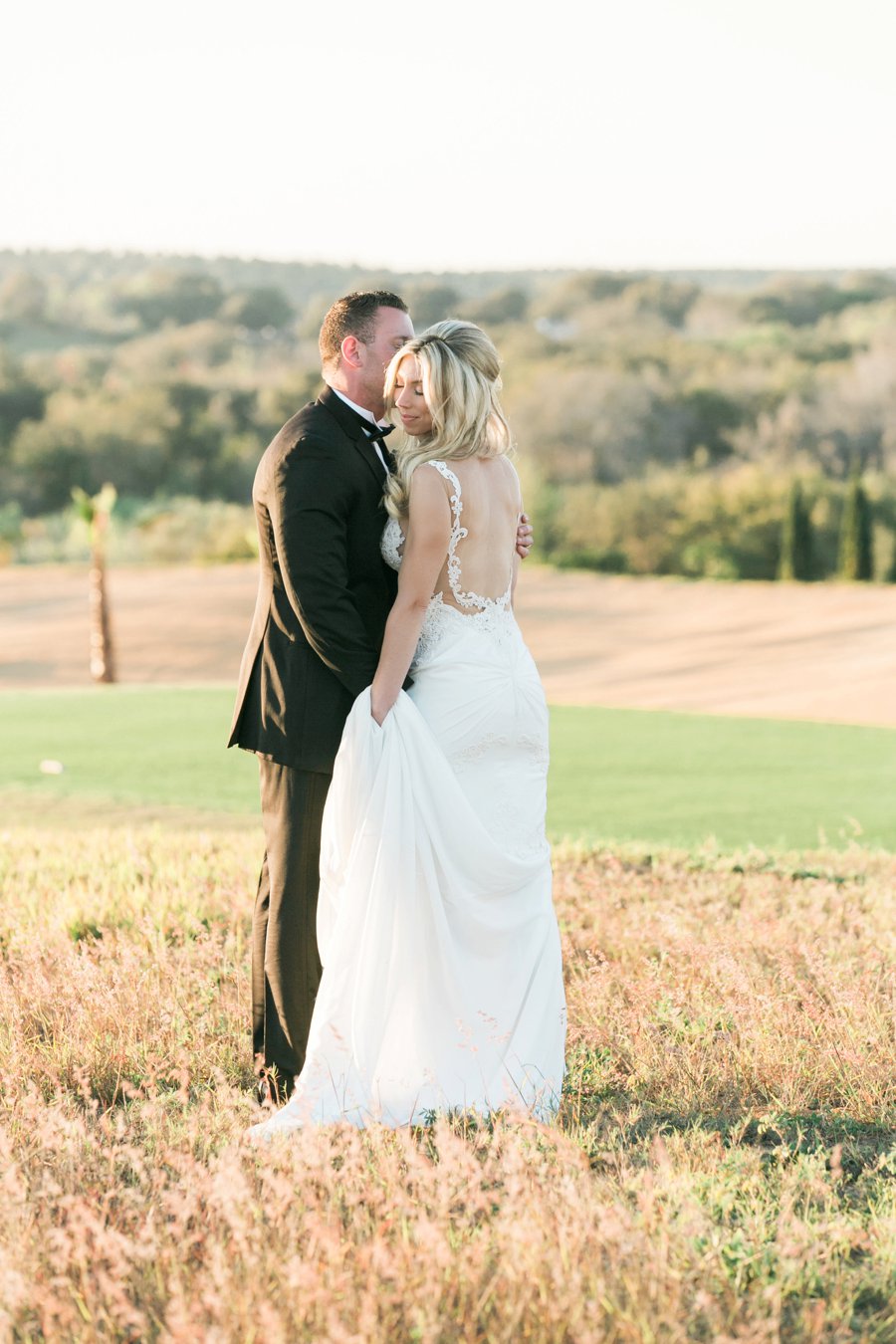 An Elegant White & Silver Central Florida Wedding via TheELD.com