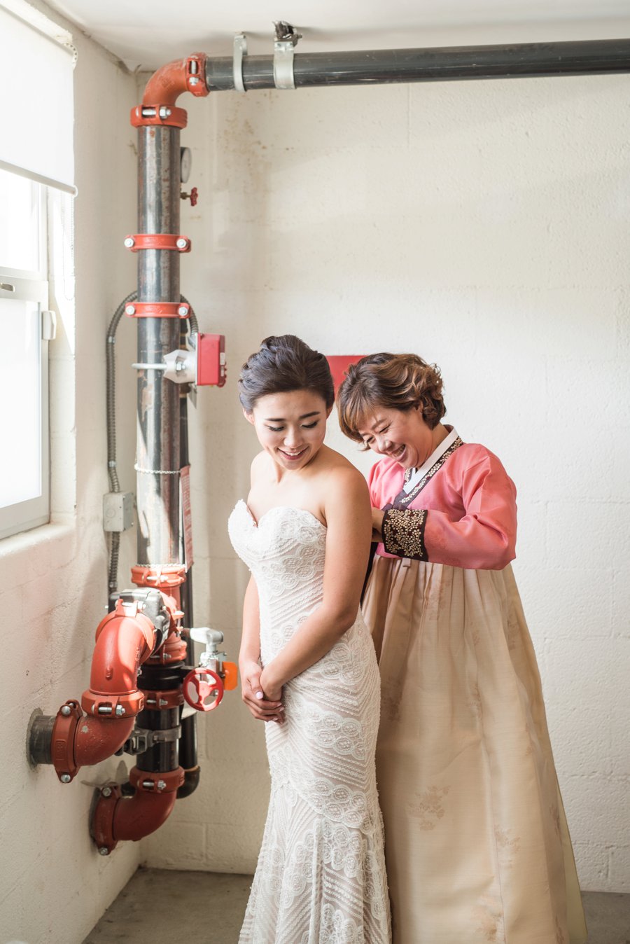 A Quirky Chemistry Inspired Los Angeles Wedding via TheELD.com