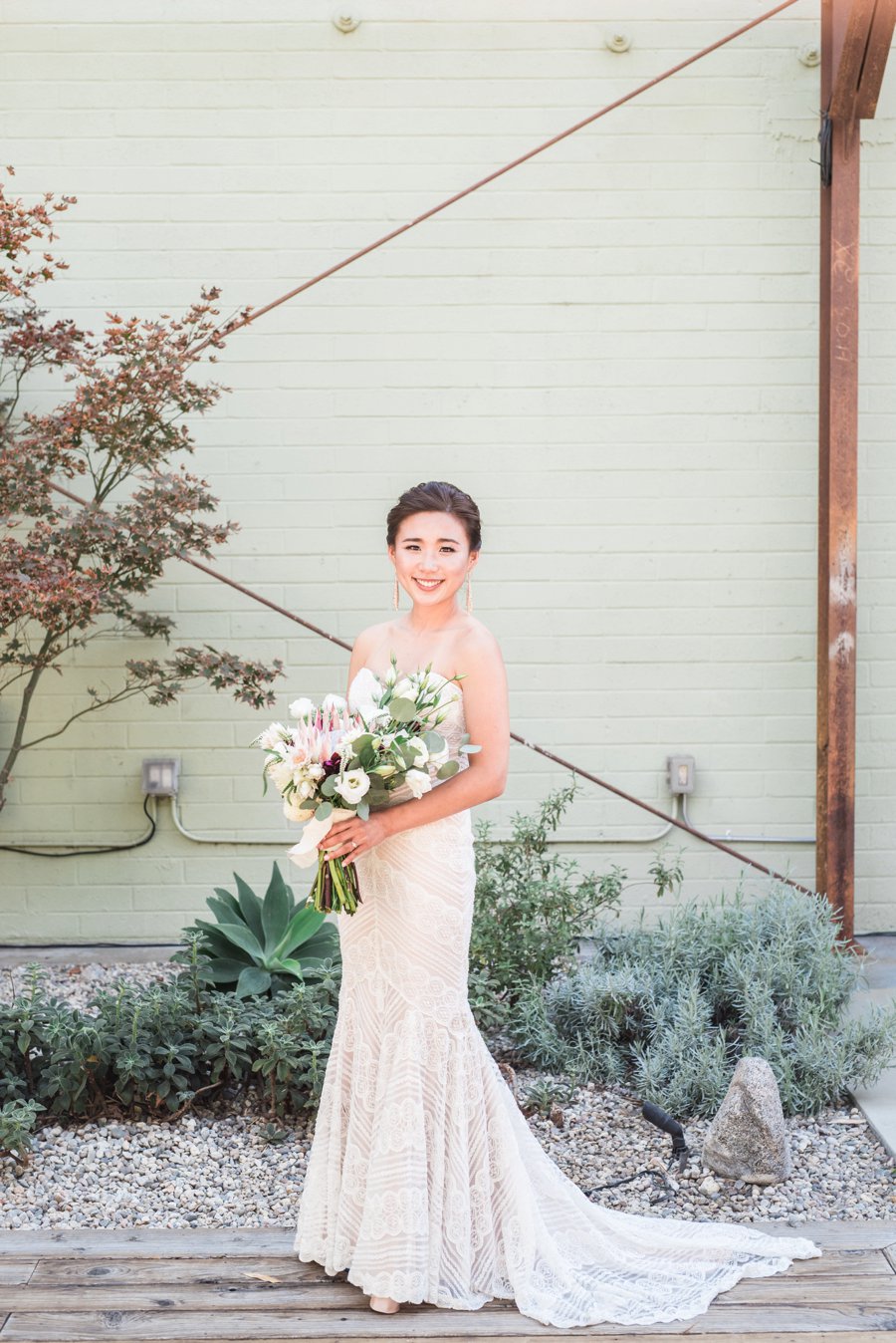 A Quirky Chemistry Inspired Los Angeles Wedding via TheELD.com