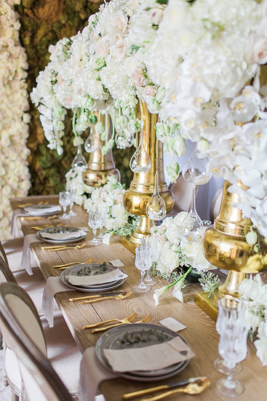 Organic White & Gold Luxe Wedding Ideas via TheELD.com