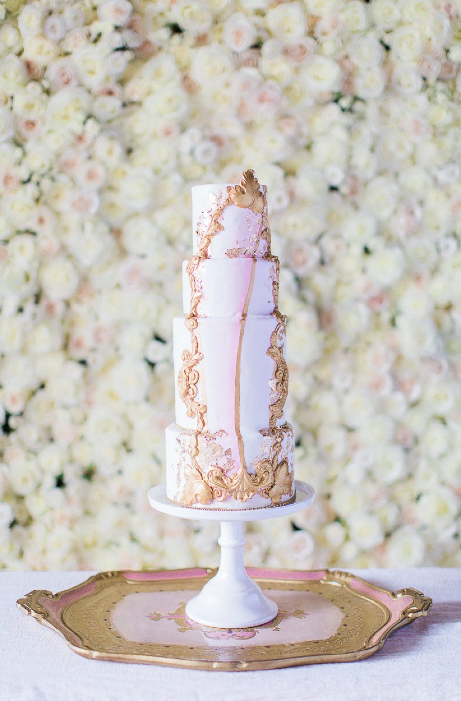 Organic White & Gold Luxe Wedding Ideas via TheELD.com