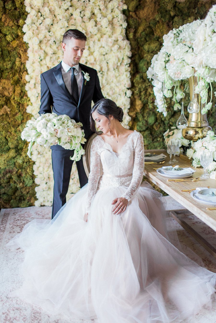 Organic White & Gold Luxe Wedding Ideas via TheELD.com