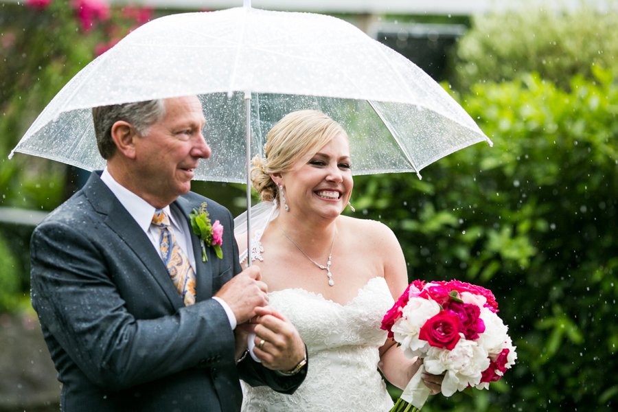 A Preppy Pink, Navy, & Teal Pacific Northwest Wedding via TheELD.com