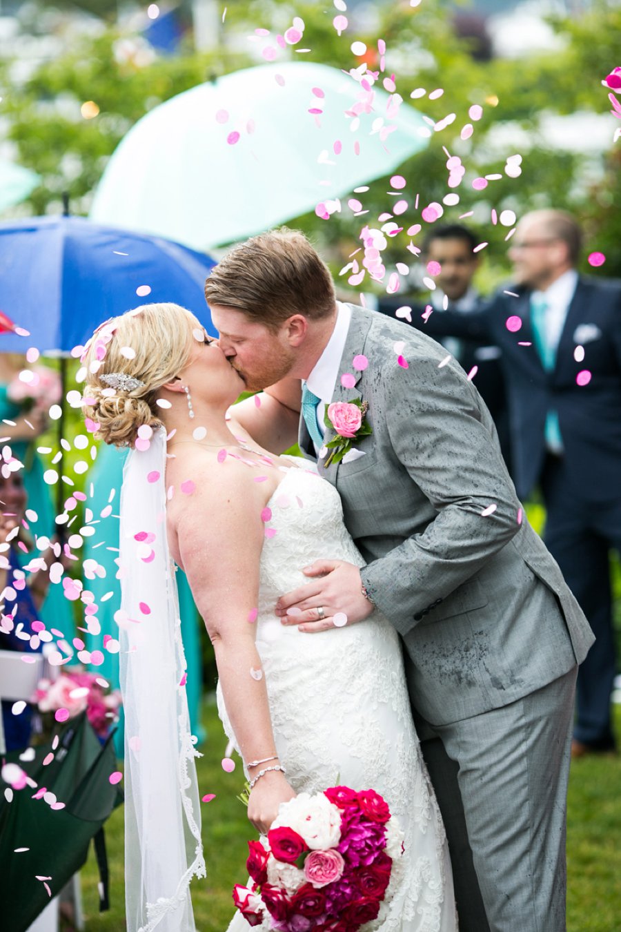 A Preppy Pink, Navy, & Teal Pacific Northwest Wedding via TheELD.com