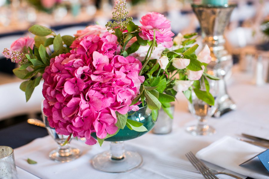 A Preppy Pink, Navy, & Teal Pacific Northwest Wedding via TheELD.com