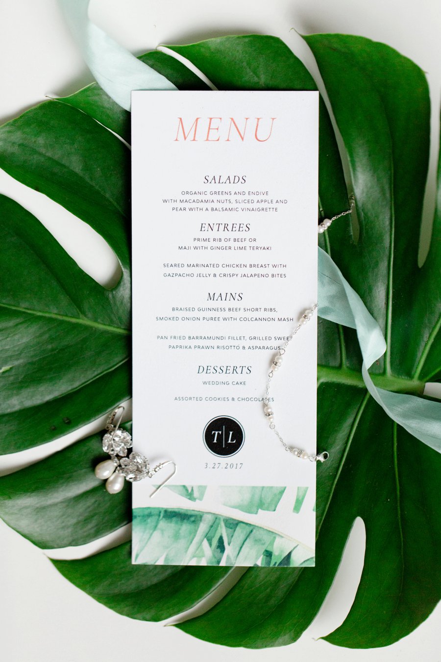 Modern & Lush Tropical Wedding Ideas via TheELD.com