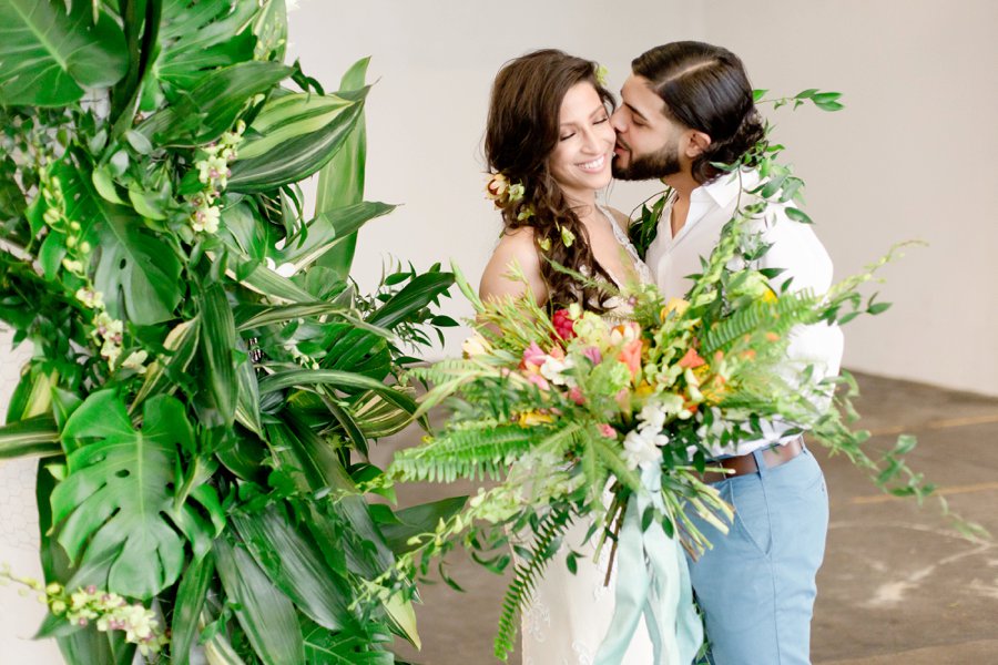 Modern & Lush Tropical Wedding Ideas via TheELD.com