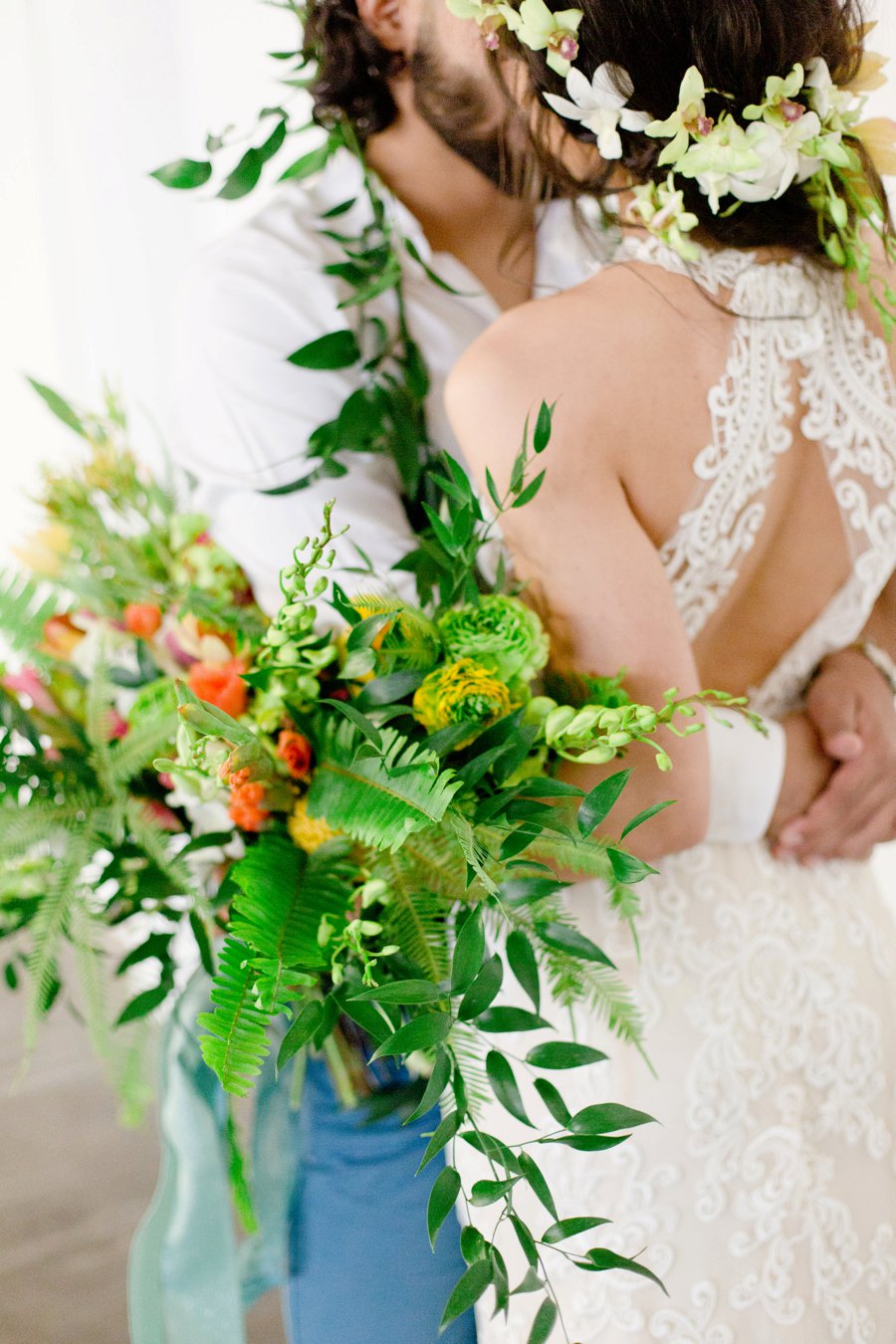 Modern & Lush Tropical Wedding Ideas via TheELD.com