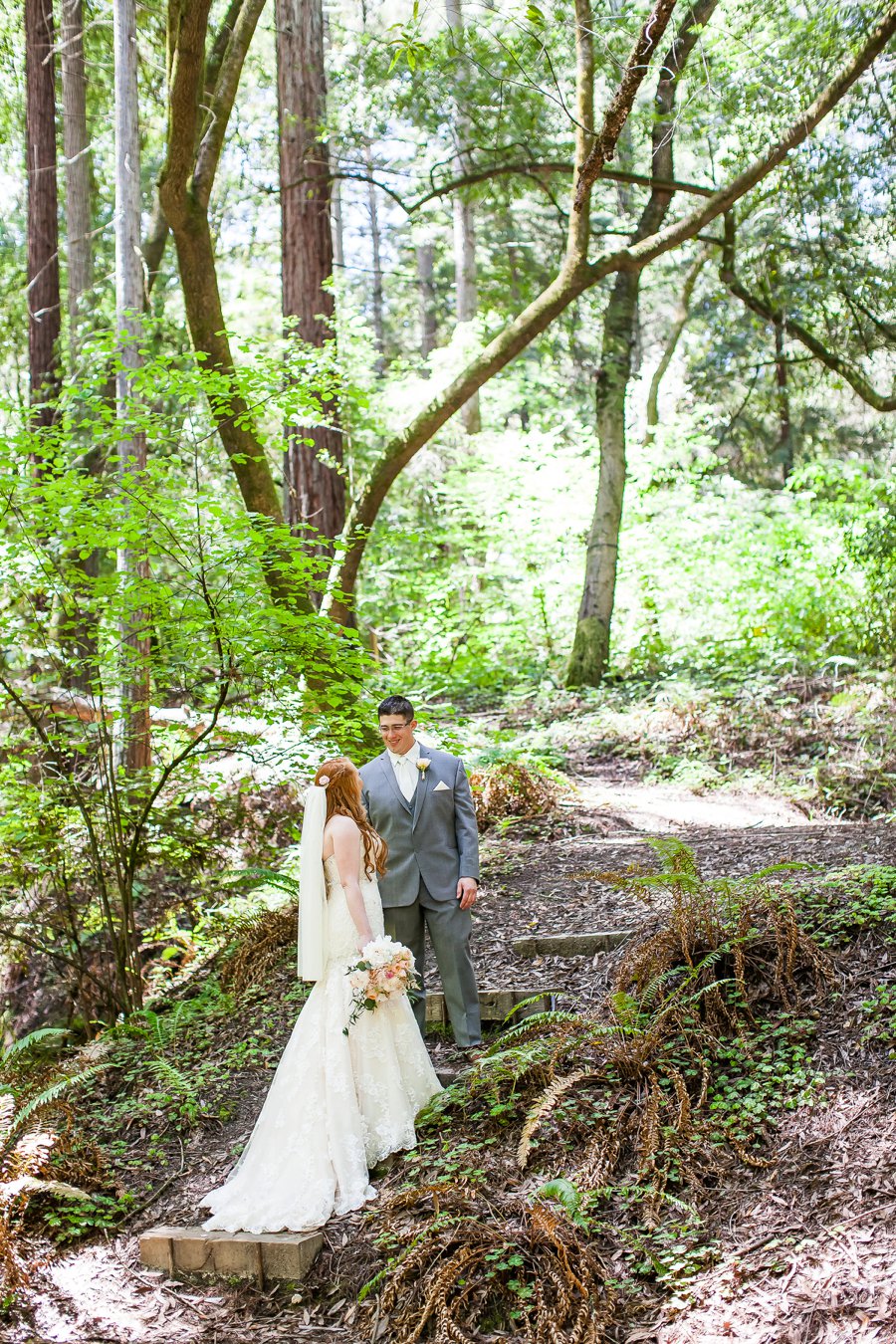 Blush, Peach, & Ivory Woodsy California Wedding via TheELD.com