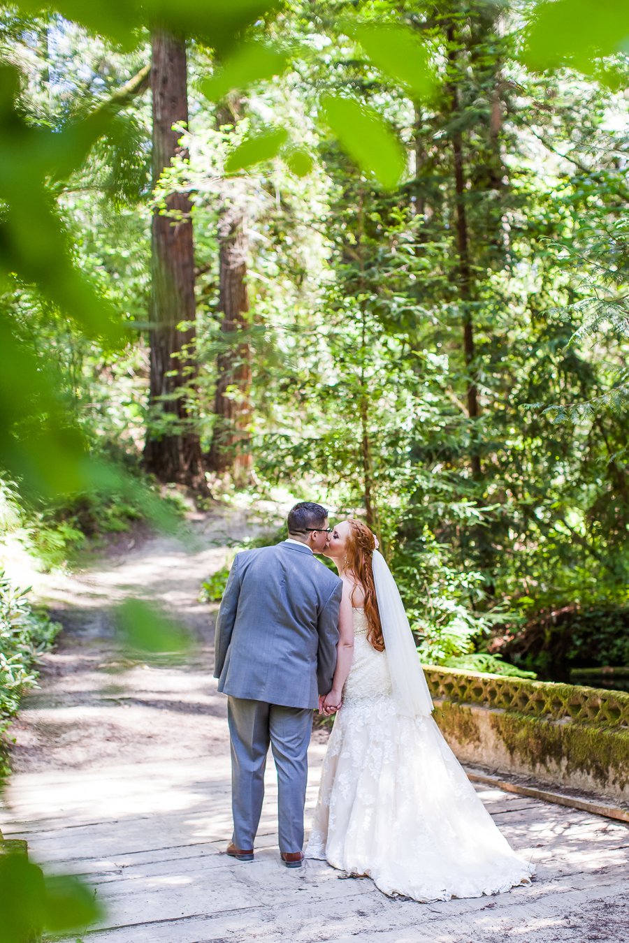 Blush, Peach, & Ivory Woodsy California Wedding via TheELD.com