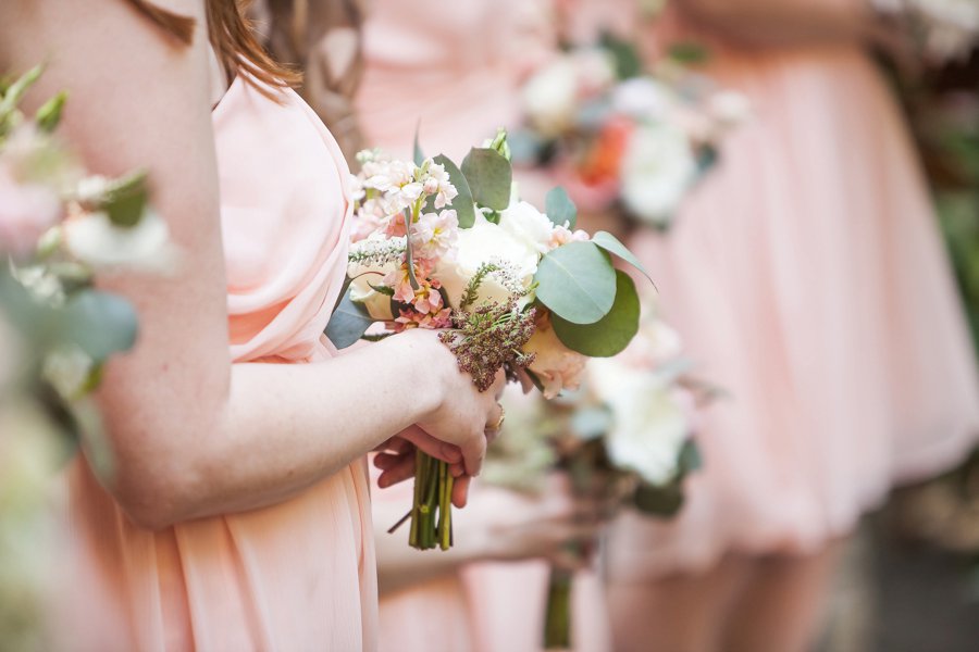 Blush, Peach, & Ivory Woodsy California Wedding via TheELD.com