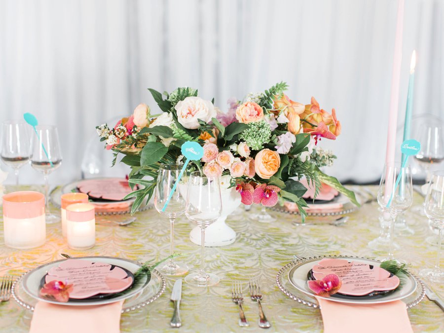 A Colorful Tropical Dinner Party via TheELD.com