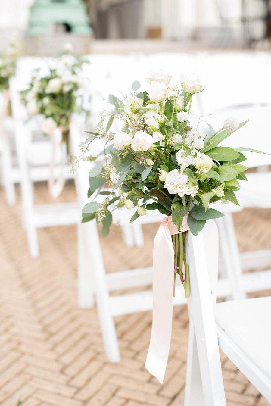 An Elegant Pink & White Brooklyn Wedding via TheELD.com