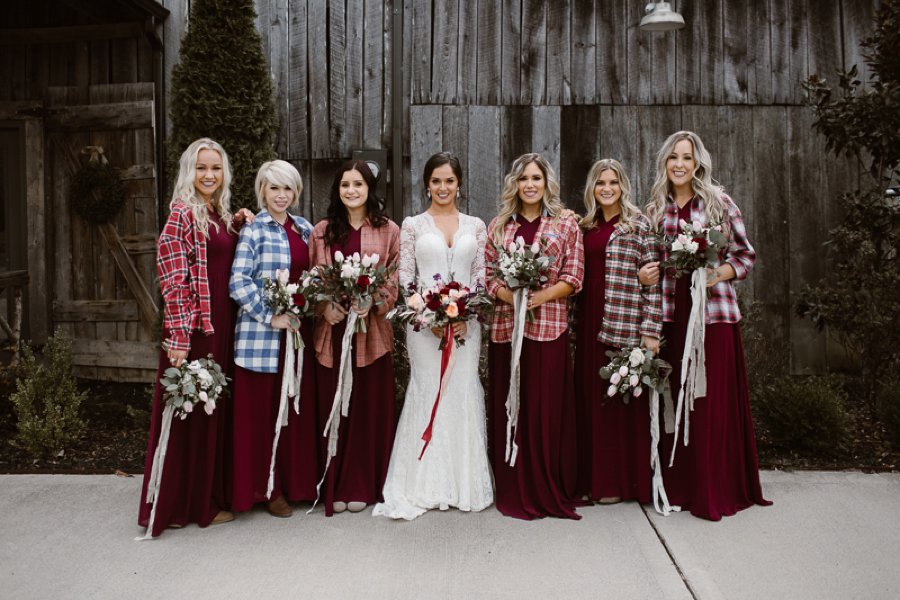 Red and White Rustic Wedding In Tennessee via TheELD.com