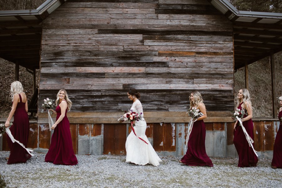 Red and White Rustic Wedding In Tennessee via TheELD.com