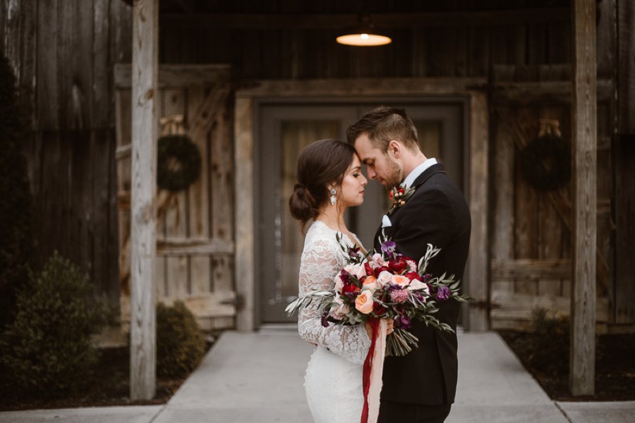 Red and White Rustic Wedding In Tennessee via TheELD.com