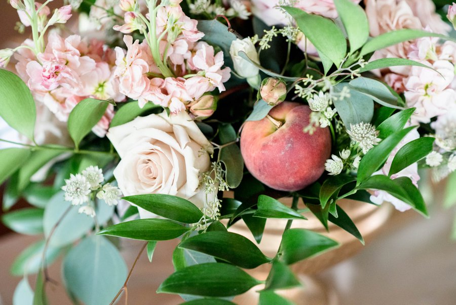 An Organic Georgia themed Peach and White Wedding via TheELD.com