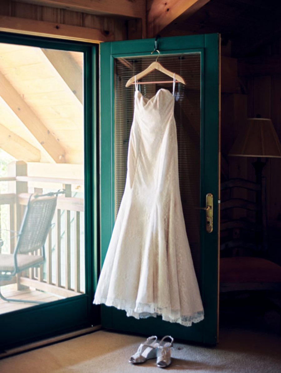 An Elegant Rustic North Carolina Wedding via TheELD.com