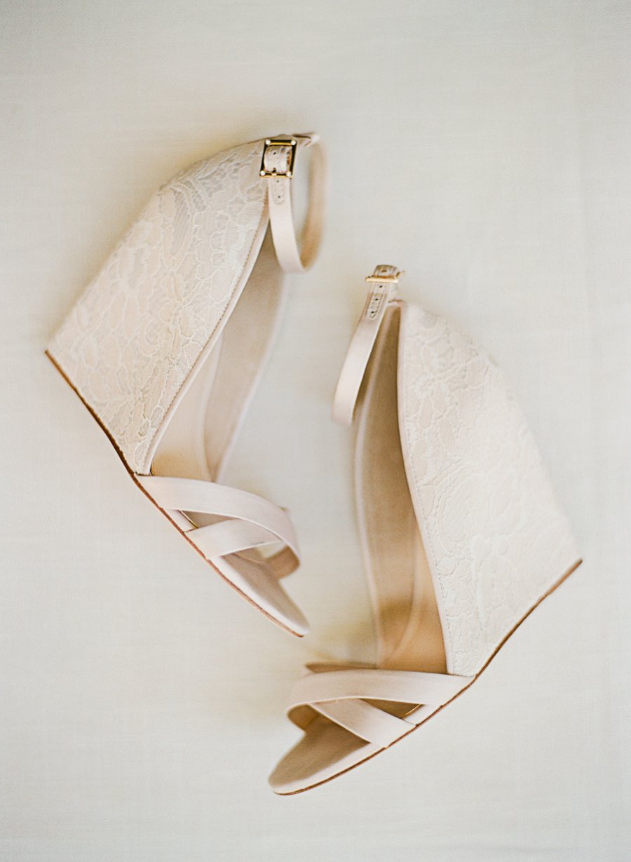 A Classic Blush & Silver Outdoor Miami Wedding via TheELD.com