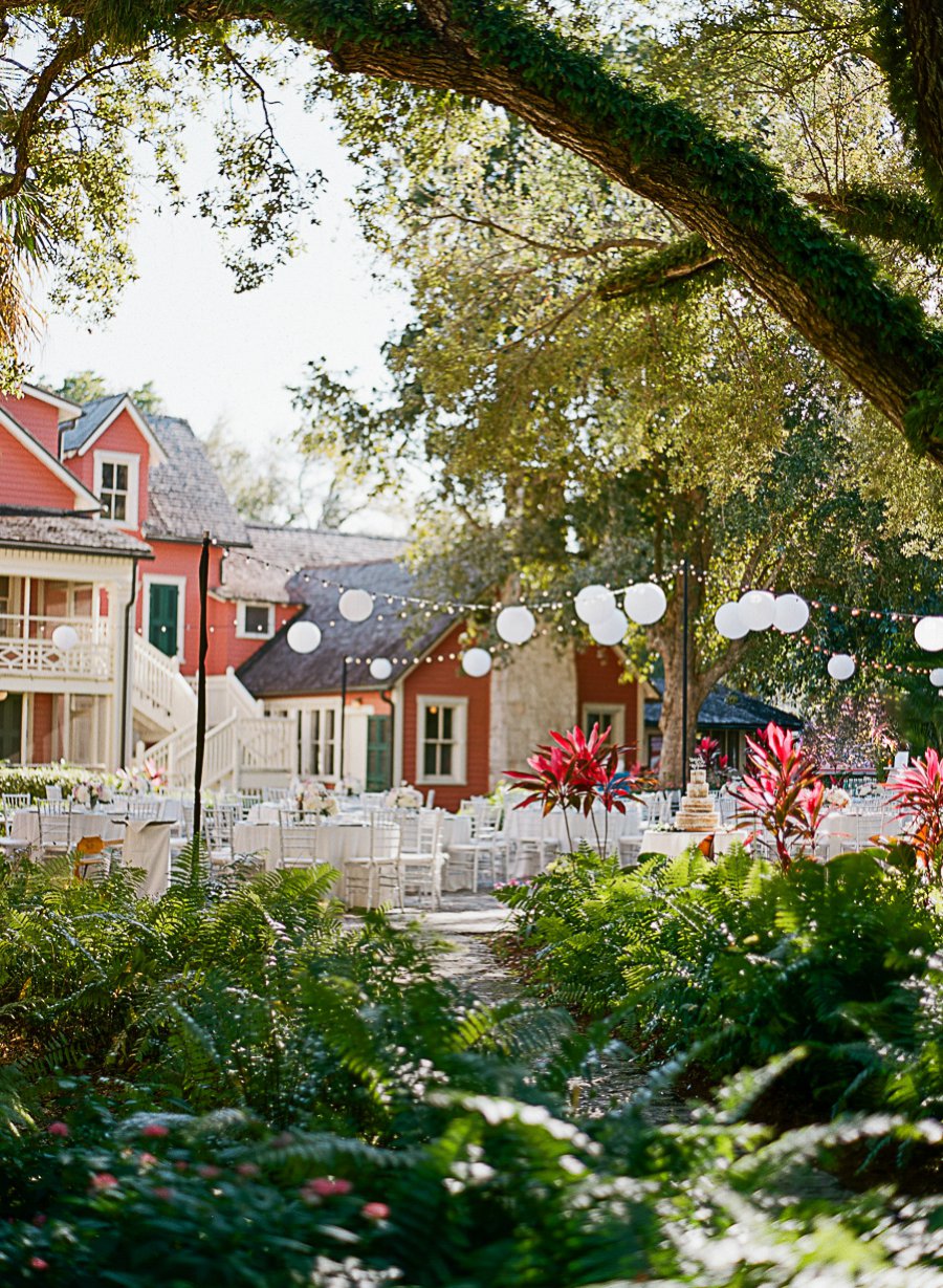 A Classic Blush & Silver Outdoor Miami Wedding via TheELD.com