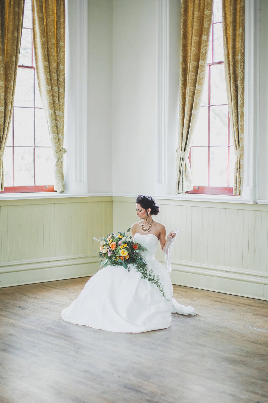 Modern Bold & Bright Southern Inspired Wedding Ideas via TheELD.com