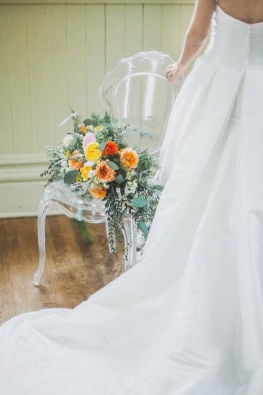 Modern Bold & Bright Southern Inspired Wedding Ideas via TheELD.com