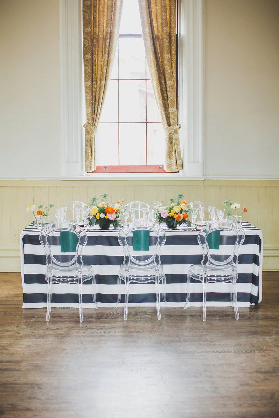 Modern Bold & Bright Southern Inspired Wedding Ideas via TheELD.com