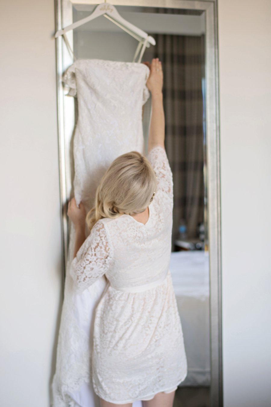 An Elegant Pink & Champagne Florida Wedding via TheELD.com