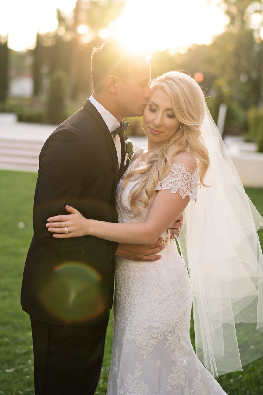 An Elegant Pink & Champagne Florida Wedding via TheELD.com