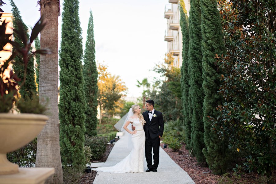 An Elegant Pink & Champagne Florida Wedding via TheELD.com