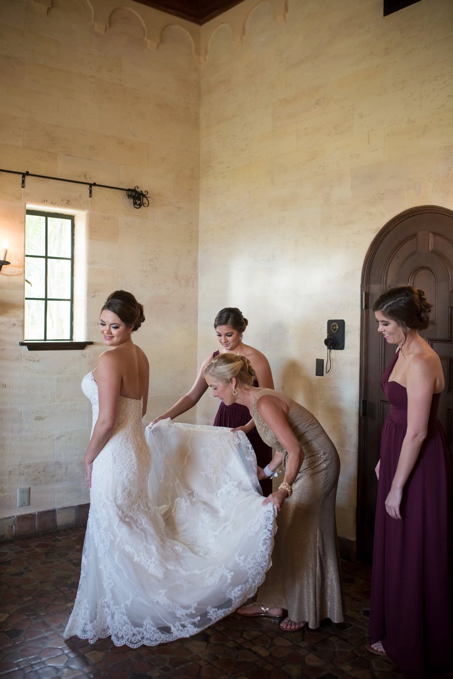 A Pink & White Classically Romantic Florida Wedding via TheELD.com