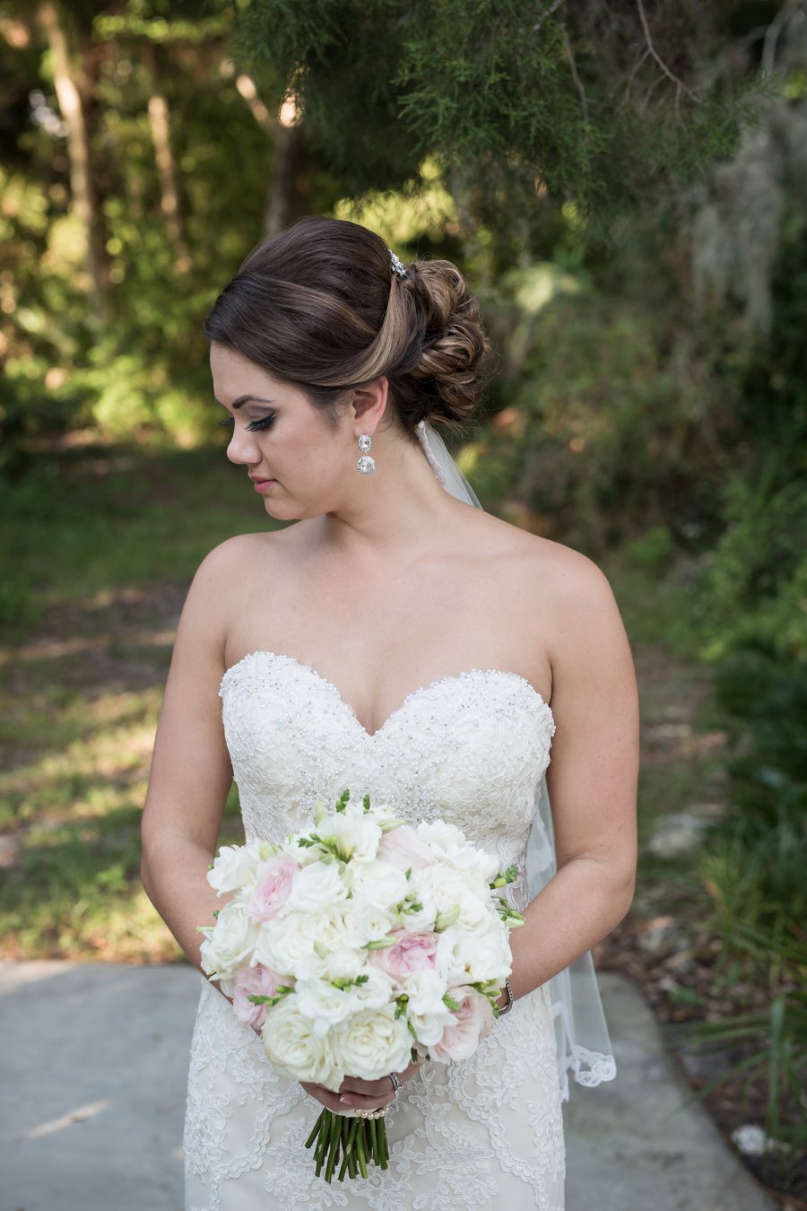 A Pink & White Classically Romantic Florida Wedding via TheELD.com