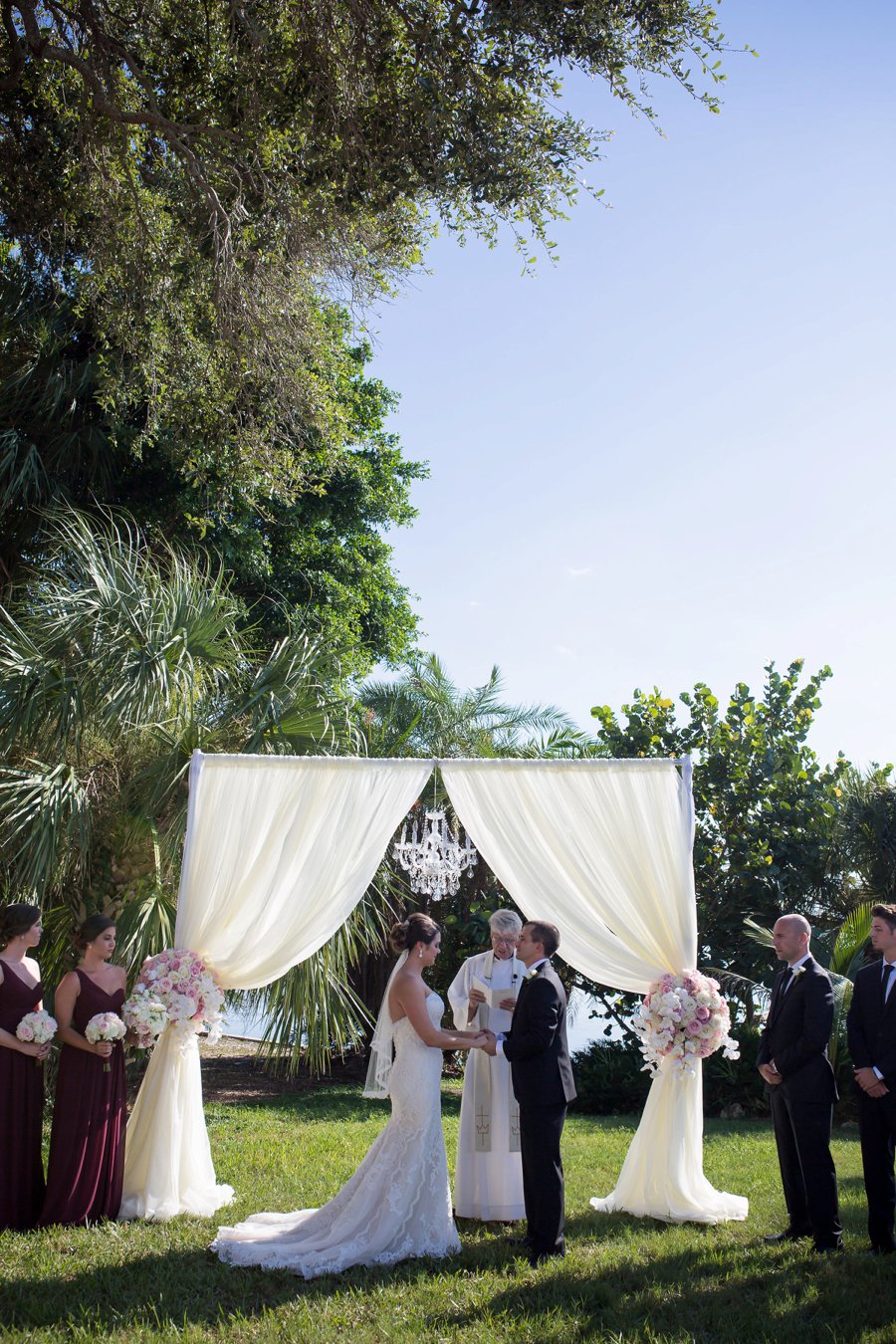 A Pink & White Classically Romantic Florida Wedding via TheELD.com