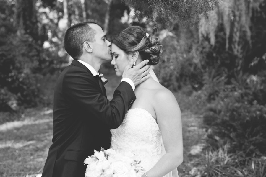 A Pink & White Classically Romantic Florida Wedding via TheELD.com