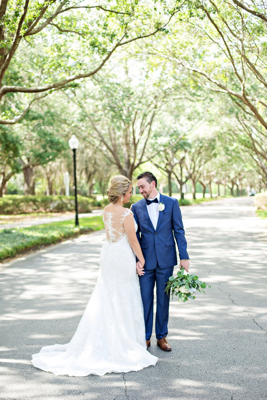 A Classic Navy & White Outdoor Florida Wedding via TheELD.com